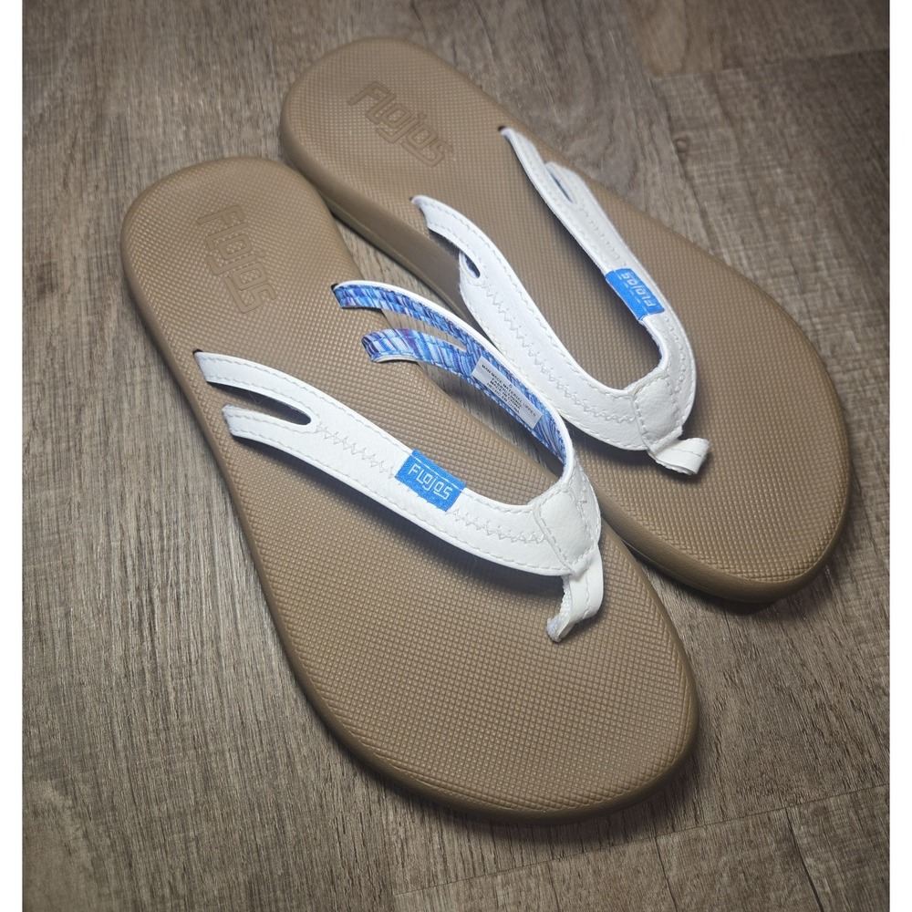 Flojos Thong Sandals in White Beach Comfort Cruising Island Vacation: Women's 6
